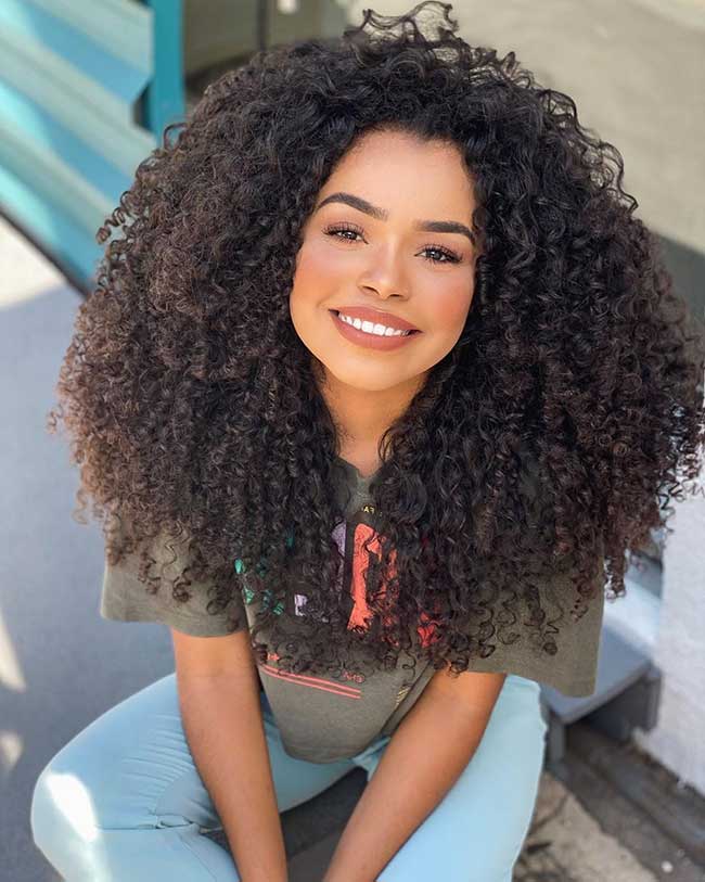 Rotina de Cuidados Essenciais para Cabelos 3C Saudáveis e Brilhantes