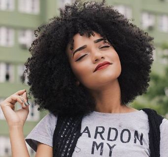 Guia Completo de Produtos para Cabelo 3C: Definição e Hidratação