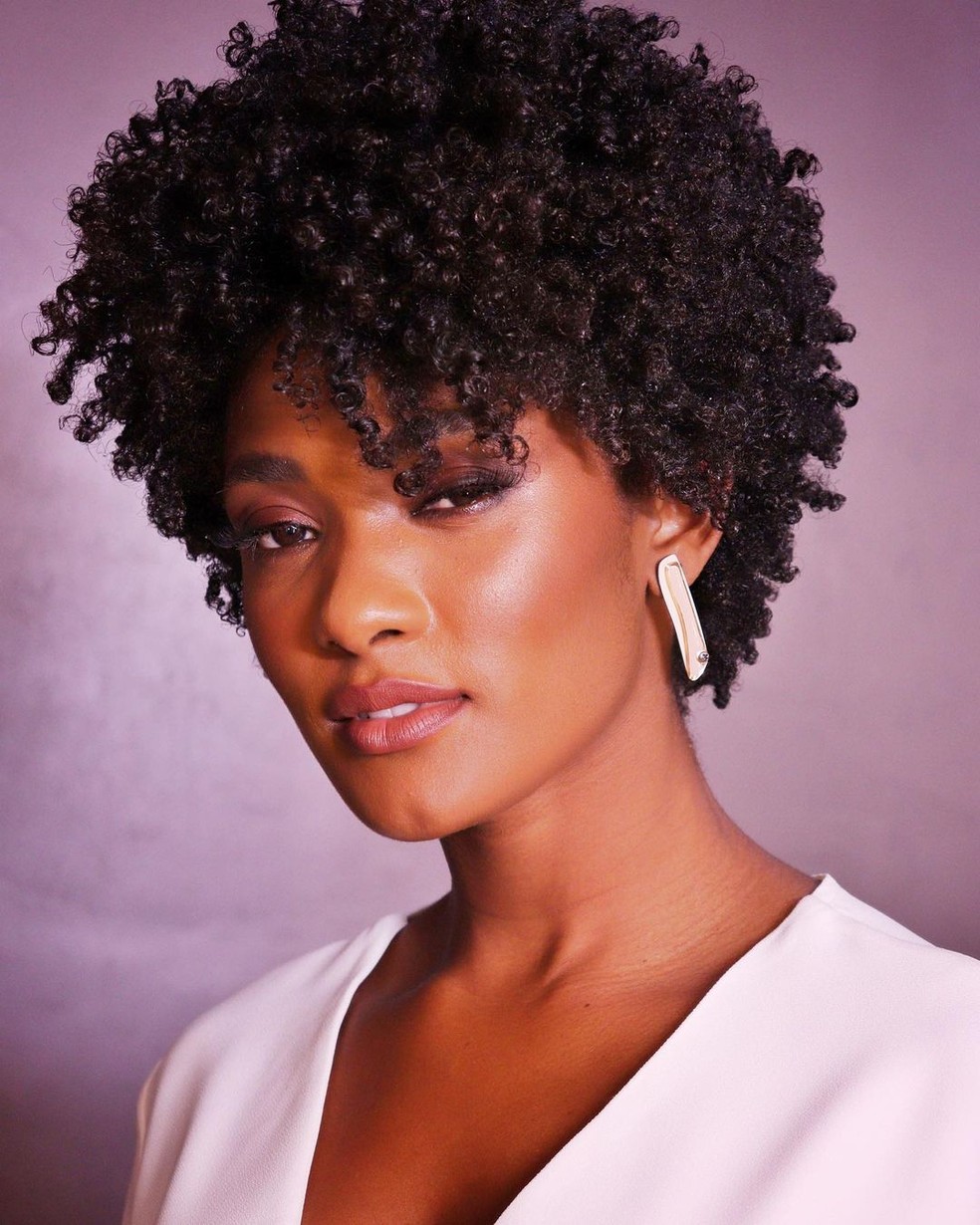 Além do Corte: Dicas e Truques para Manter a Saúde e Beleza do Seu Cabelo 3C Curto