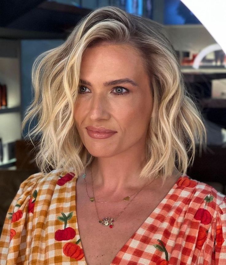 erros comuns cabelo feminino 40 anos evitar