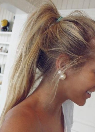 as Tendências que Vão Dominar
4. Semi-Preso: A Versatilidade que Transita do Casual ao Formal
5. Cuidados Essenciais ao Prender o Cabelo: Evite Danos e Queda