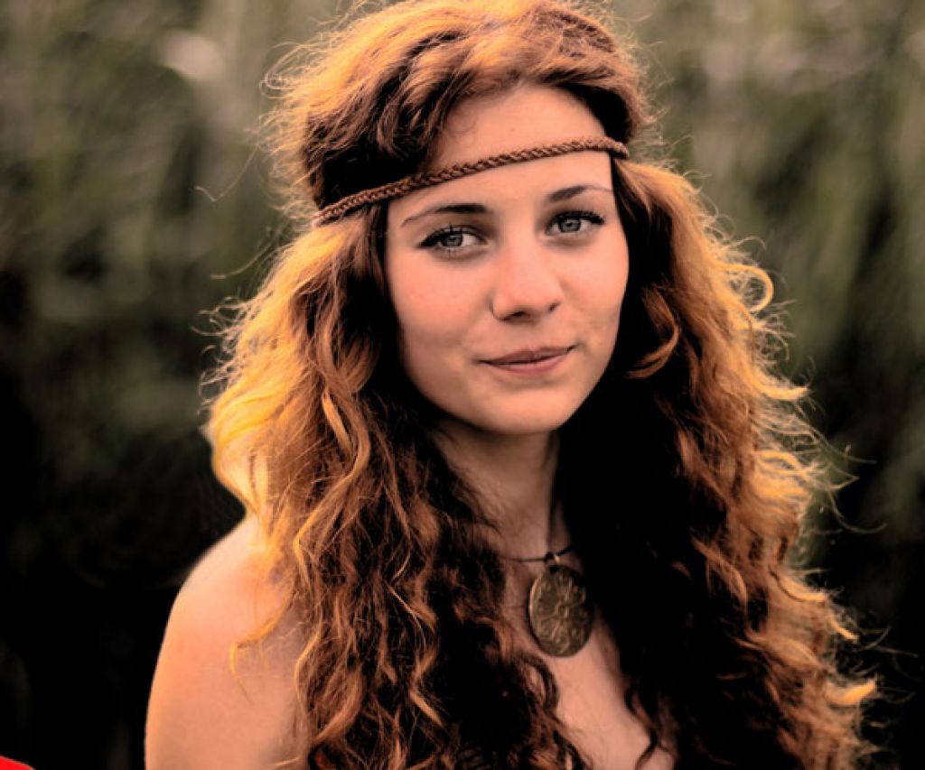 Recriando as Ondas de Farrah Fawcett: Dicas e Produtos Essenciais