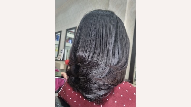 cabelo feminino curto atras