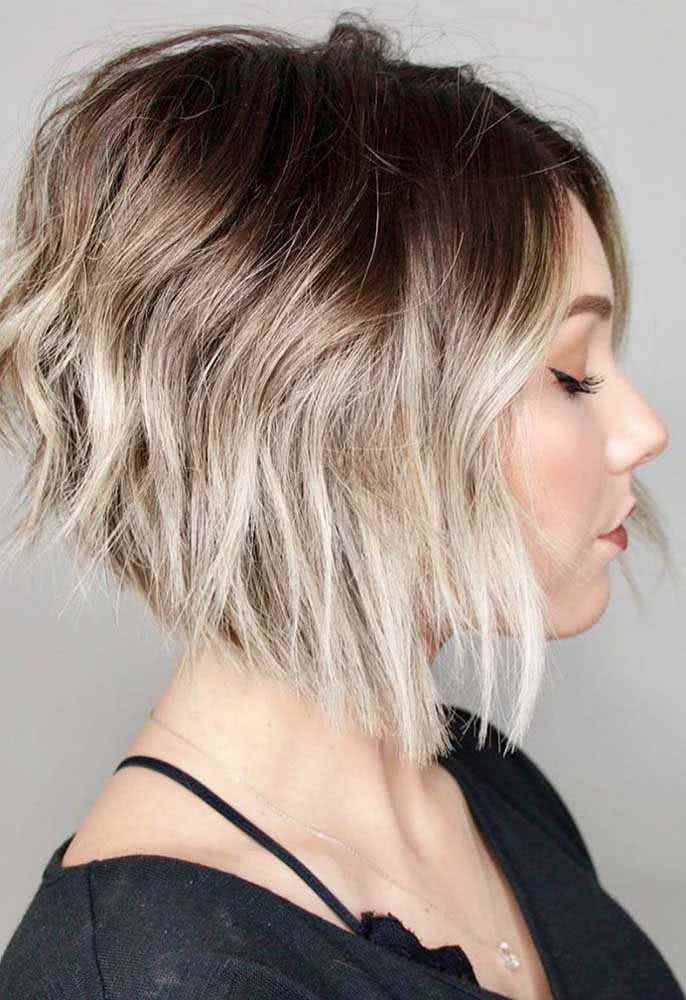 cabelo feminino curto atras