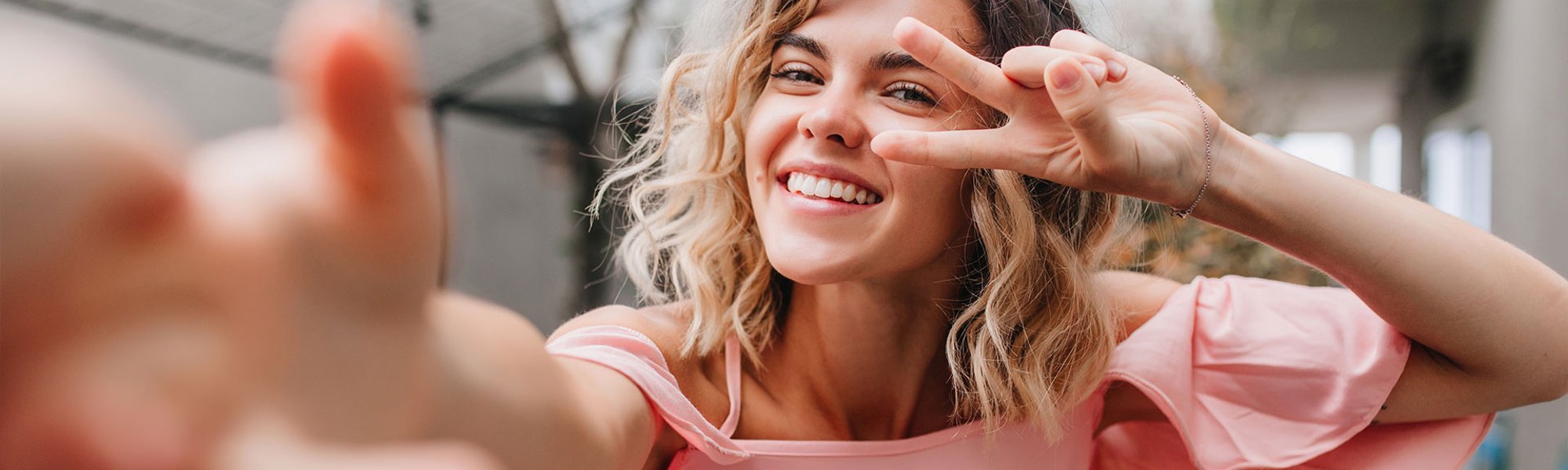 cabelo feminino curto ondulado