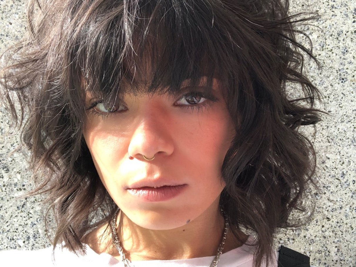 Cabelo Desfiado vs. Repicado: Qual a Melhor Opção para Você?