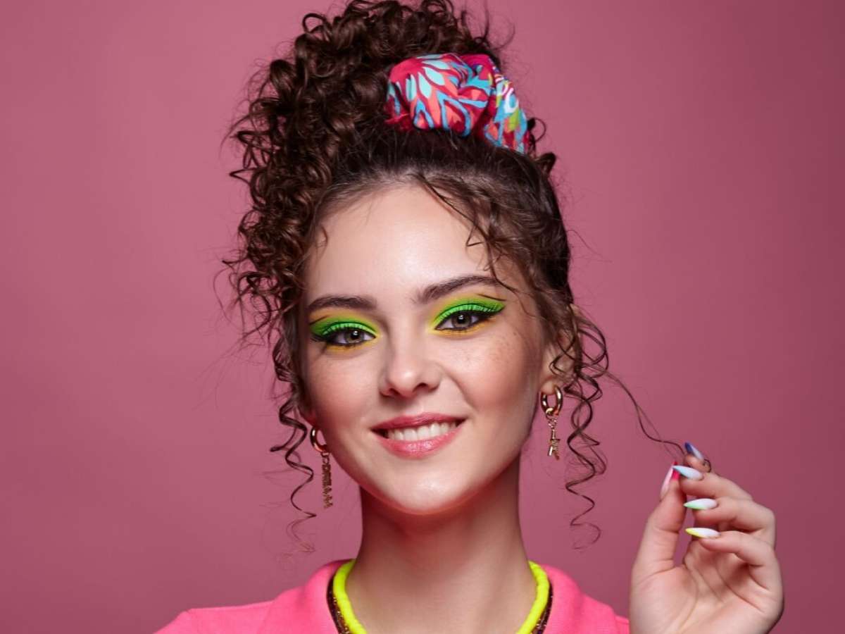 Acessórios de Cabelo Anos 80: Guia Completo para um Visual Autêntico