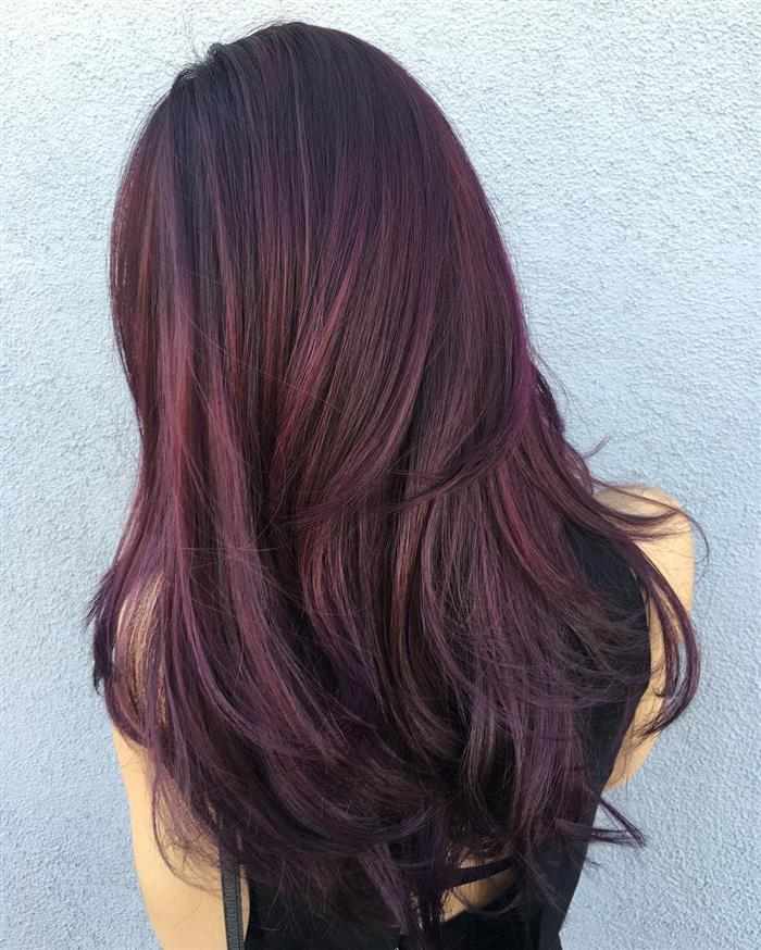 Maquiagem para Cabelo Violeta: Realce Sua Beleza com as Cores Certas