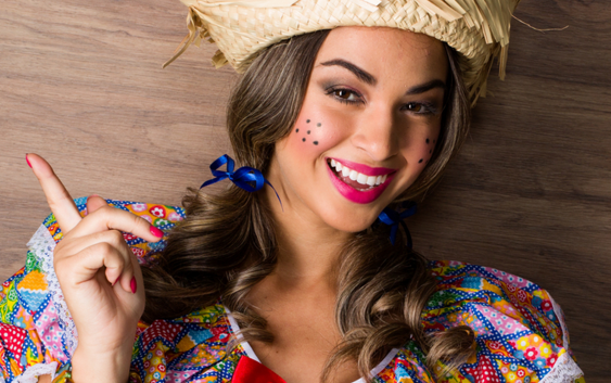 Como Fazer Penteados Juninos Durarem a Noite Toda: Dicas de Fixação