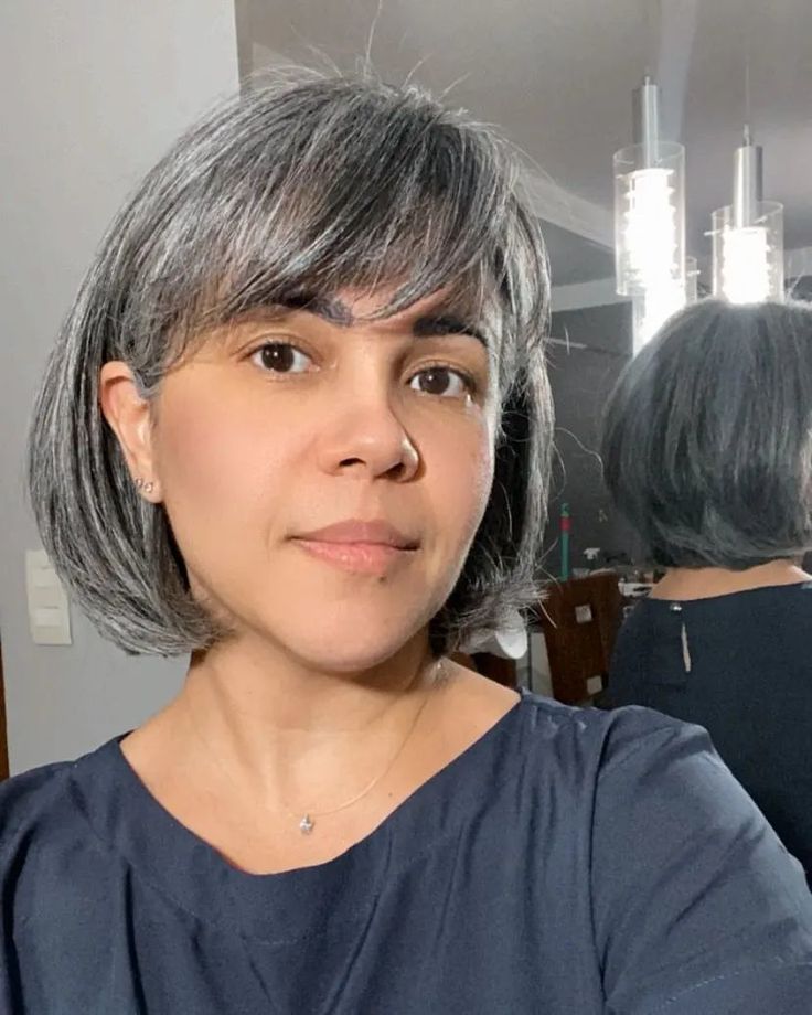 corte pixie para grisalhas jovens