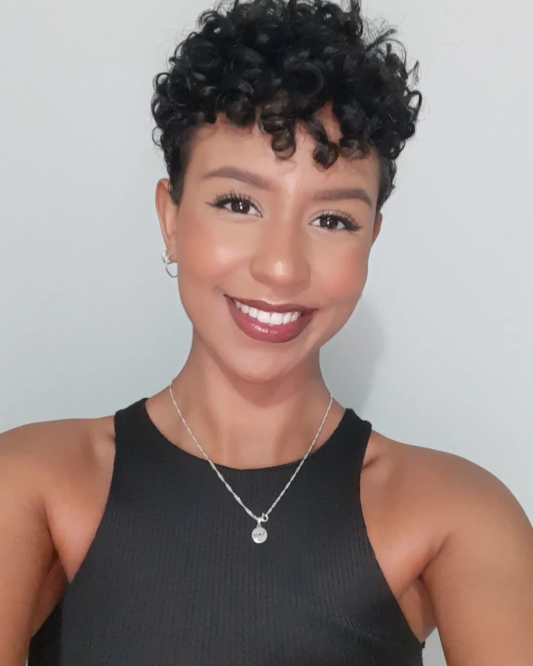 Guia Completo: Como Escolher o Pixie Cut Ondulado Ideal para Seu Rosto