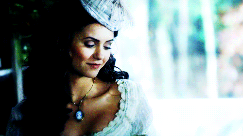 cabelo katherine pierce não dura como resolver