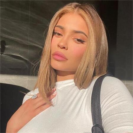 Corte Bob Curto: Inspire-se no Novo Visual de Kylie Jenner para 2026