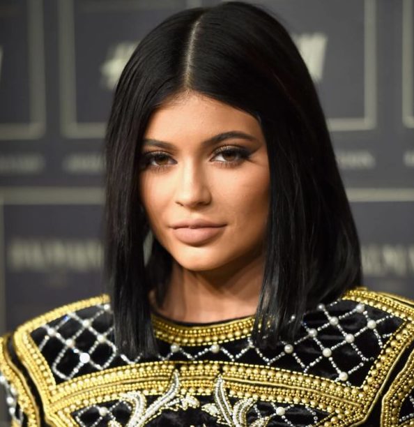 Os Segredos dos Cabeleireiros de Kylie Jenner: Técnicas e Produtos