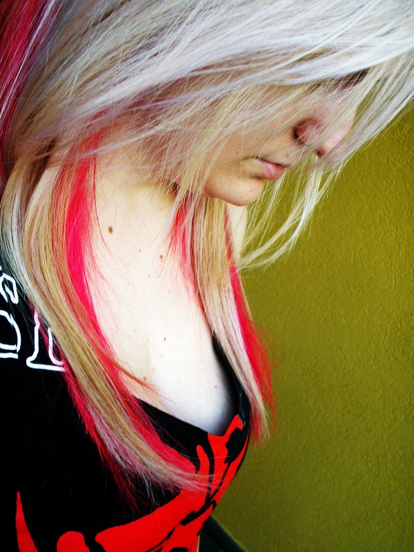 Money Piece Vermelha: Ilumine seu Rosto com Mechas de Contorno