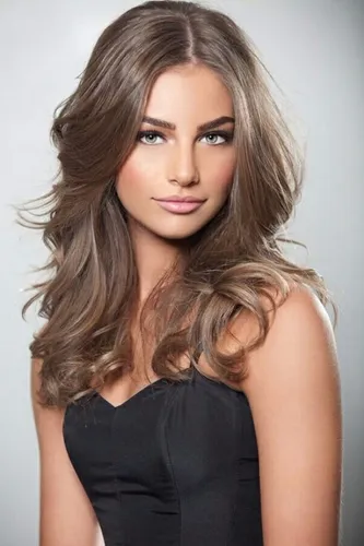 Loiro Escuro com Luzes: Ideias e Inspirações para um Visual Iluminado