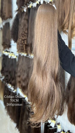 Loiro Escuro com Luzes: Ideias e Inspirações para um Visual Iluminado