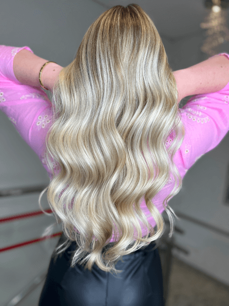 Rotina de Cuidados para Evitar o Amarelamento e Ressecamento do Loiro Natural