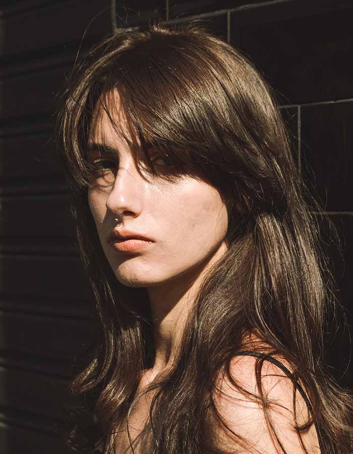 Guia Completo: Como Estilizar sua Franja Cortina para um Look Tumblr; Baby Bangs: Ousadia e Estilo no Cabelo Longo com Franja; Penteados Tumblr Fáceis para Cabelos Longos com Franja; Corte Butterfly e Franja: O Segredo para Volume e Movimento Perfeitos; Simulador de Franja: Descubra o Melhor Estilo para o Seu Rosto