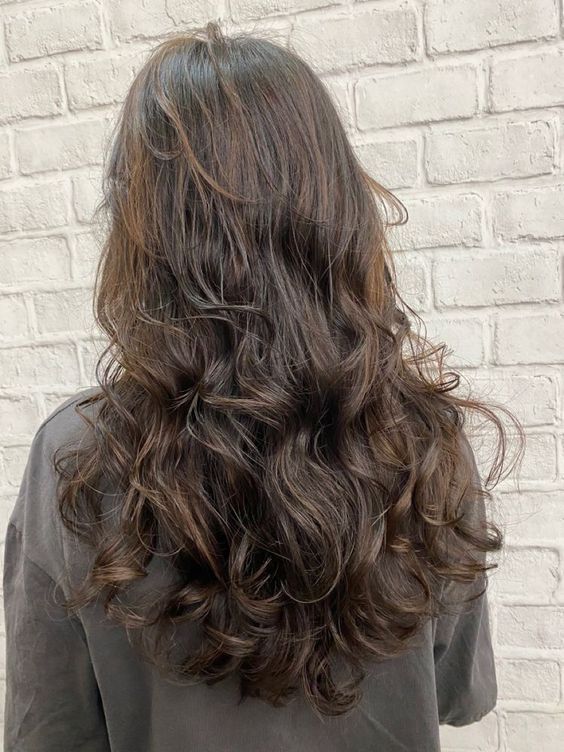 Inspirações de Cabelo Longo Repicado para Cada Tipo de Fio