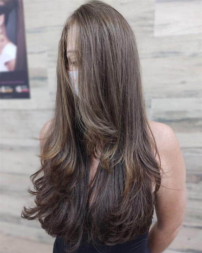 cabelo longo repicado atras
