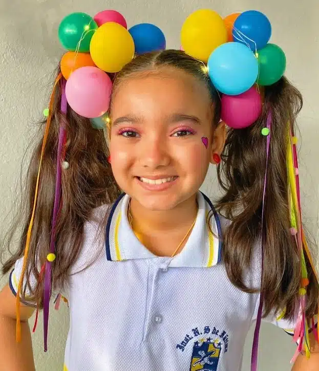 Penteados de Cabelo Maluco com Temas de Natureza e Objetos Criativos