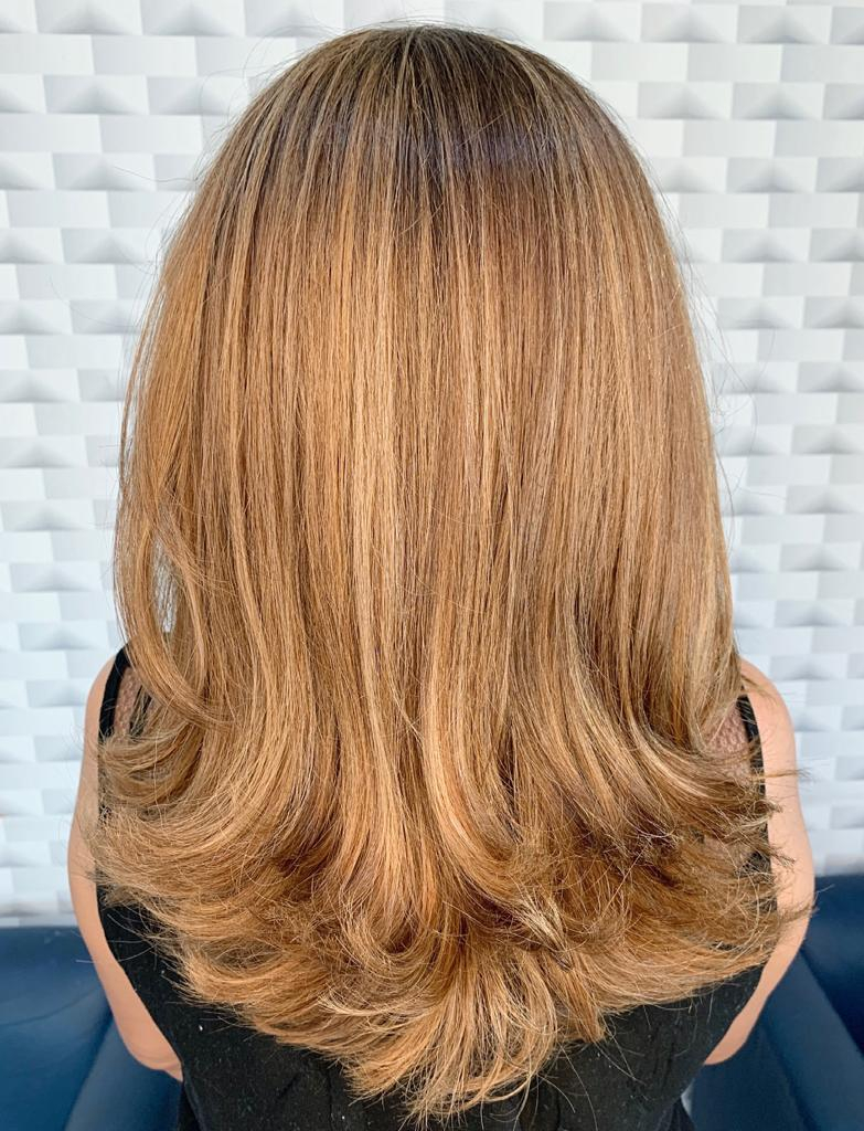 cabelo marrom caramelo