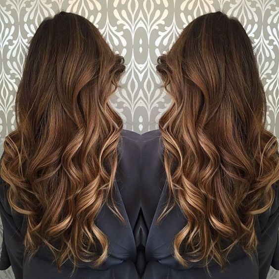 cabelo marrom caramelo