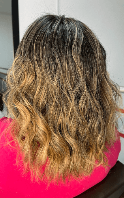 cabelo marrom com mechas frias