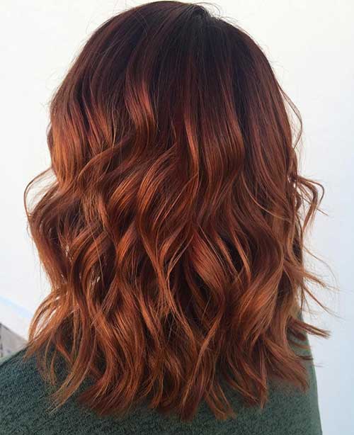 cabelo marrom escuro avermelhado