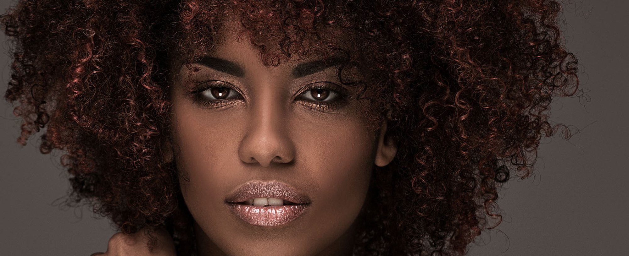 cabelo marsala em negras fotos inspiração