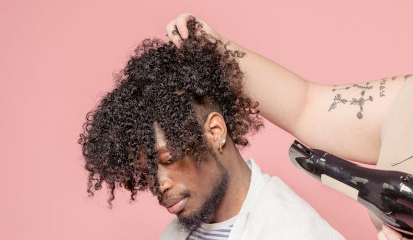 Guia Completo dos Tipos de Curvatura de Cabelo Masculino