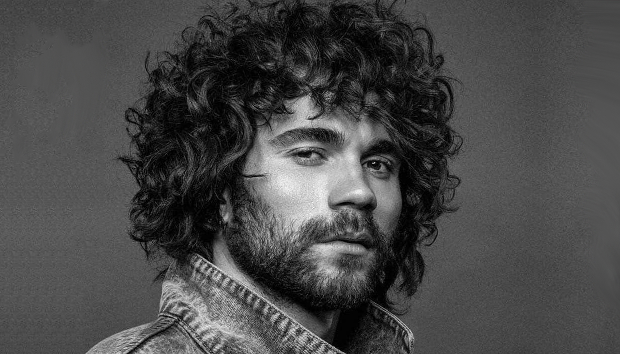 Como Fazer a Finalização Perfeita em Cabelos Cacheados Masculinos