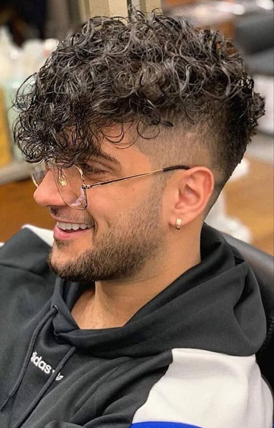 cabelo masculino enrolado