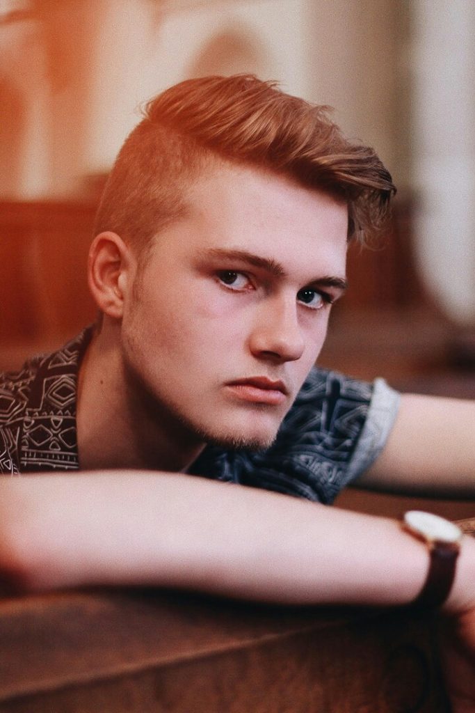 Guia Completo do Buzz Cut: O Corte Militar Mais Prático