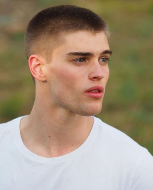 Como Manter seu Corte Militar Impecável: Dicas de Cuidado e Estilização