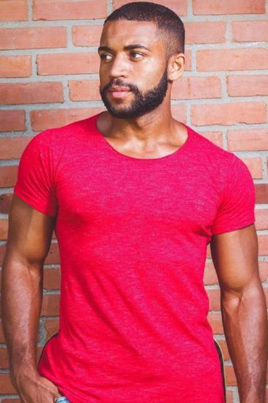 Crew Cut vs. Flat Top: Qual Estilo Militar Combina Mais Com Você?