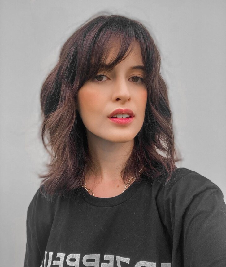 cabelo médio com pontas repicadas