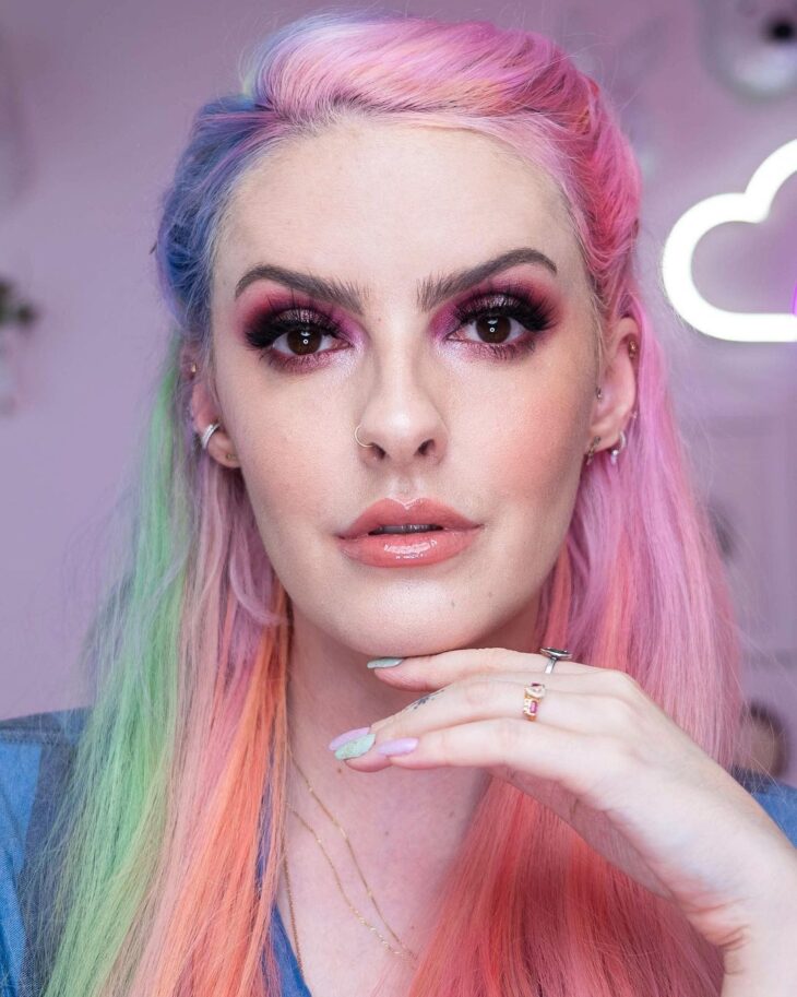 Kamaleão Color vs. Manic Panic: Qual a Melhor Tinta para Cabelo Split Dye?