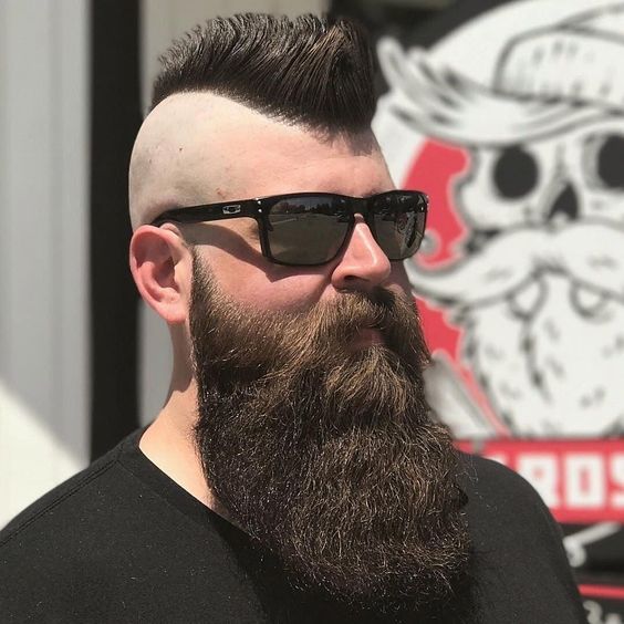 Moicano Curto vs. Moicano Longo: Qual o Melhor Estilo para Você?