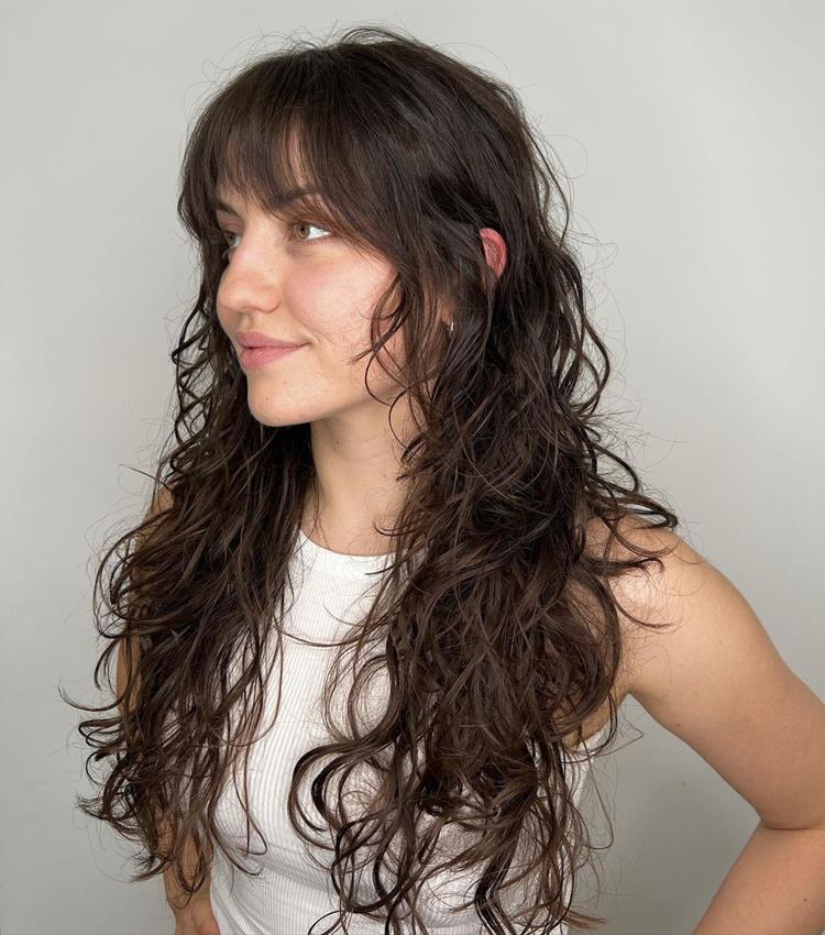 Desvendando a Finalização da Franja Ondulada: Dicas e Truques