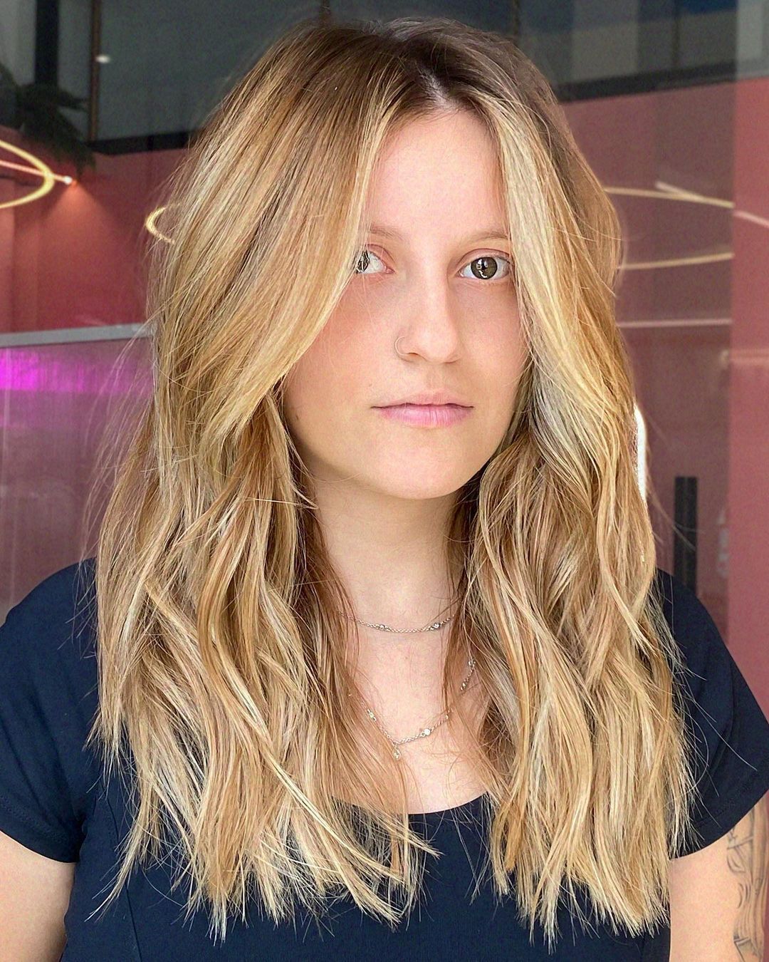 5 ideias de títulos para posts sobre cabelo ondulado loiro:
1. Descubra os Tons de Loiro Perfeitos para Cabelos Ondulados em 2025
2. Cortes que Transformam: Valorize Seu Cabelo Ondulado Loiro
3. Rotina de Cuidados Essencial para Manter Seu Loiro Ondulado Radiante
4. Ondulado Loiro Praiano: O Guia Completo para o Visual do Verão
5. De 2A a 2B: Como Finalizar Seu Cabelo Ondulado Loiro para Ondas Incríveis