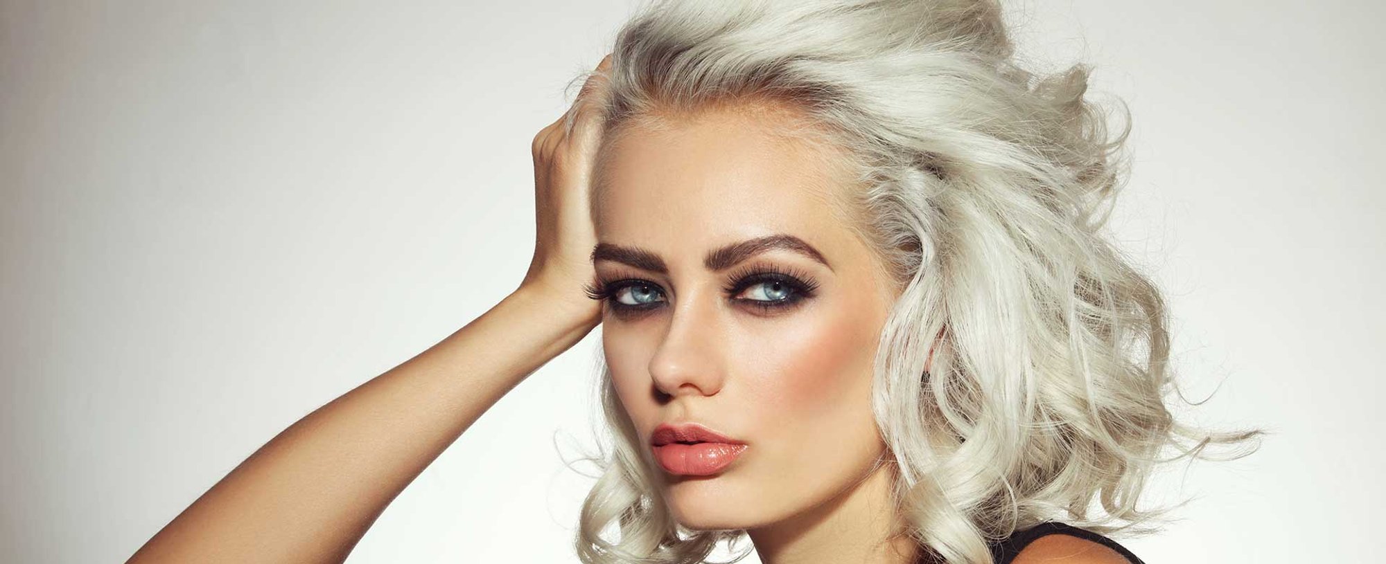 5 ideias de títulos:
1. Cabelo Curto Platinado: O Guia Completo para o Estilo Tumblr
2. Pixie Cut Platinado: Cortes