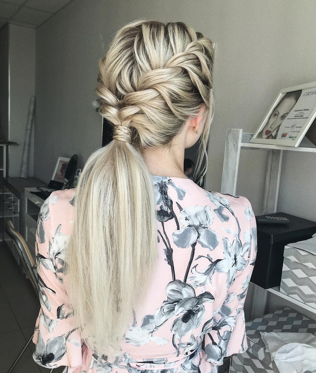 cabelo preso com trança