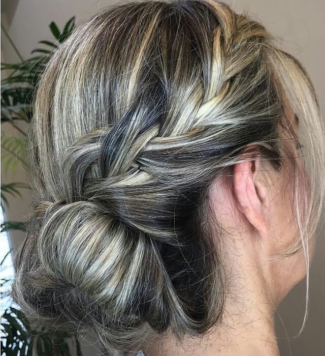 Dicas para um coque com trança lateral perfeito