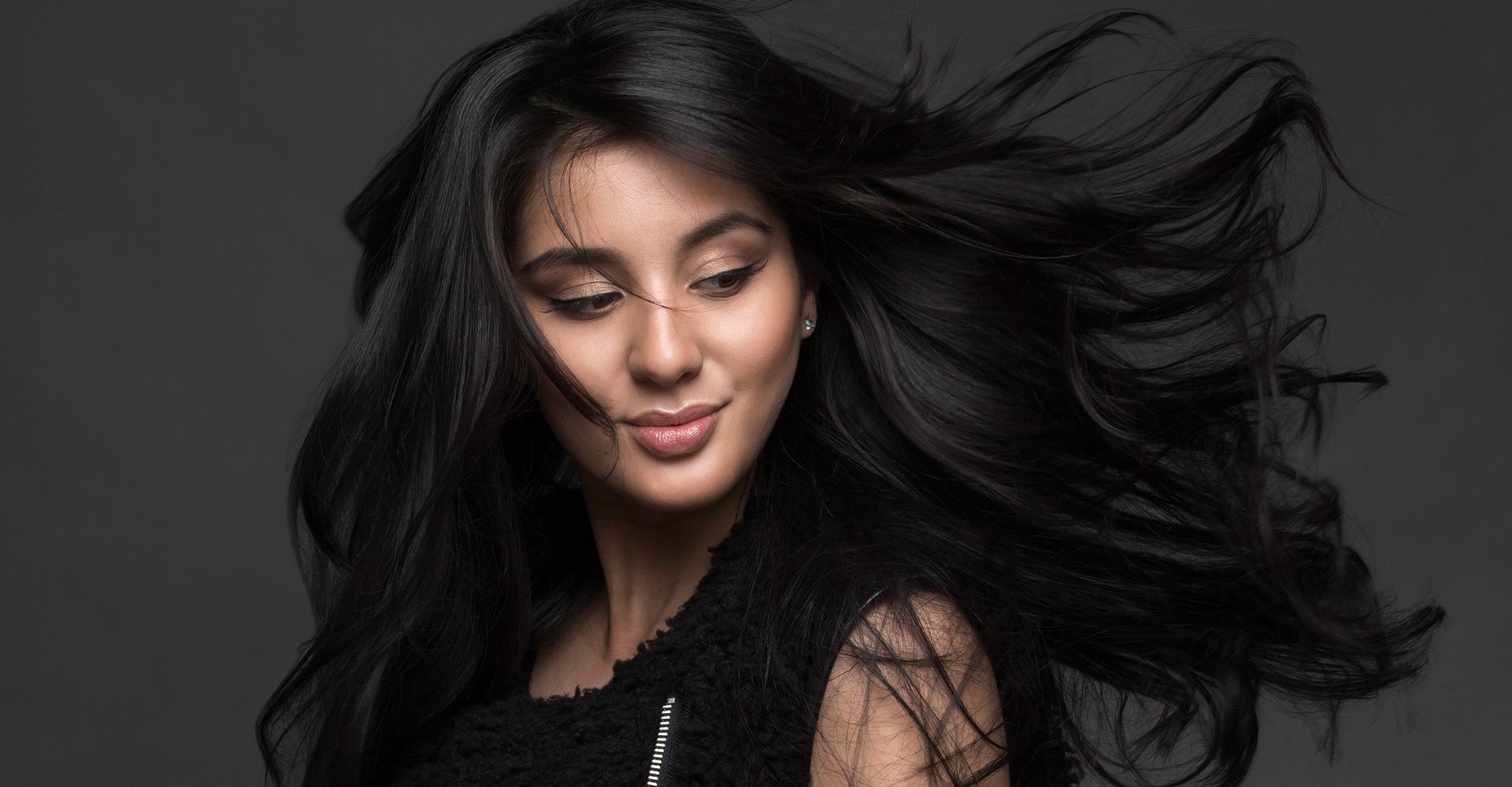 cabelo preto azulado antes e depois