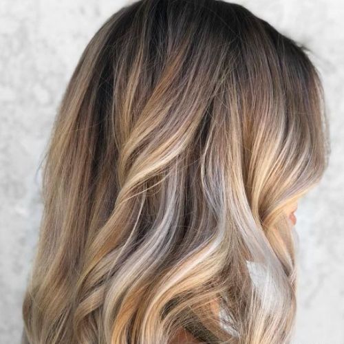 Inspirações de Loiro com Raiz Escura para Todos os Tipos de Cabelo