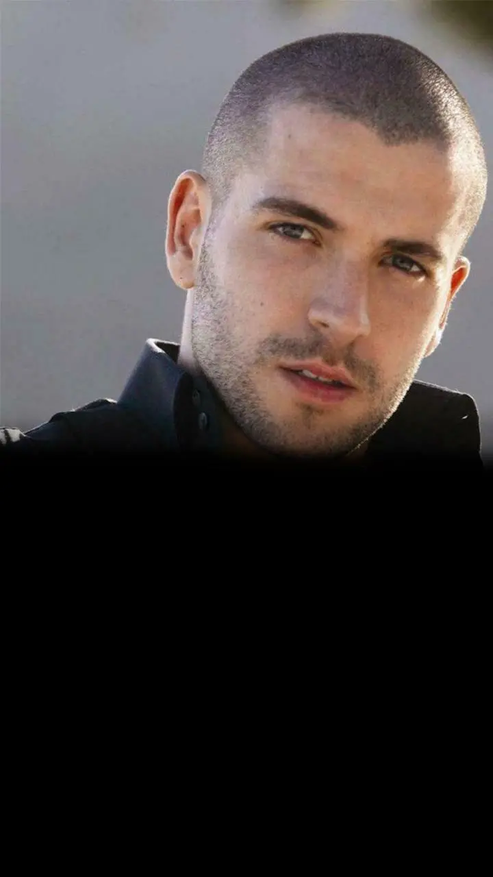 cabelo raspado masculino