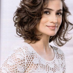 Profissionais por Trás do Estilo: Conheça a Equipe de Beleza de Renata Vasconcellos