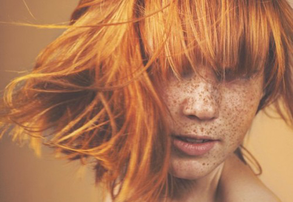 Ruivo Acobreado em Cabelos Cacheados: Dicas e Inspirações para 2025